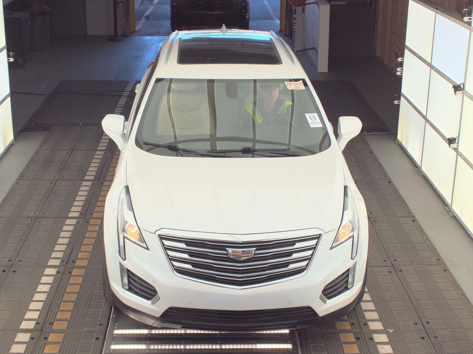 2017 Cadillac XT5 Luxury photo 2