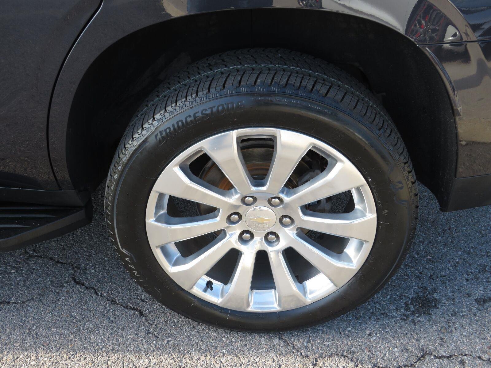 Used 2023 Dark Ash Metallic Chevrolet Premier image 15