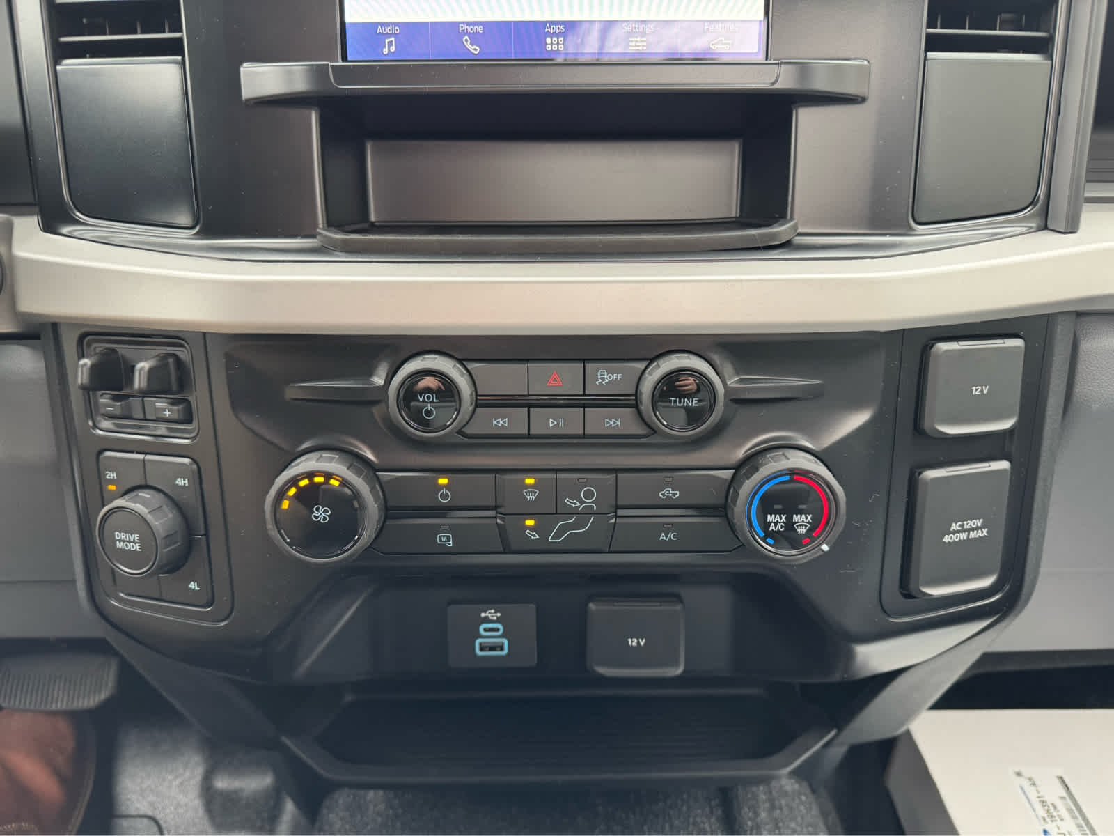 2026 Ford F-550 Super Duty Chassis Cab XL - Photo 18