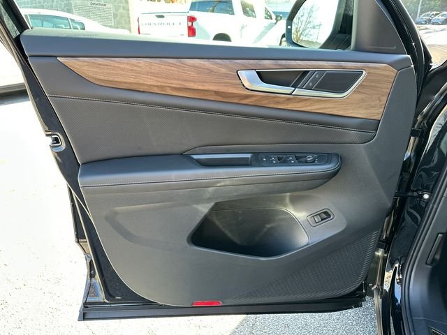 New 2026 Black Volkswagen 2.0T SE w/Technology image 10