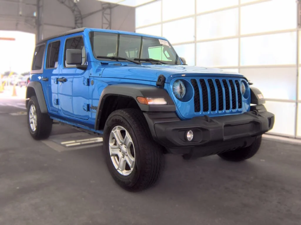 Used 2024 Blue Jeep Sport image 3