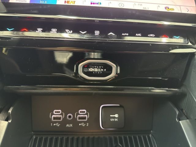 New 2026 Silver Zynith Exterior Paint Jeep Altitude image 24