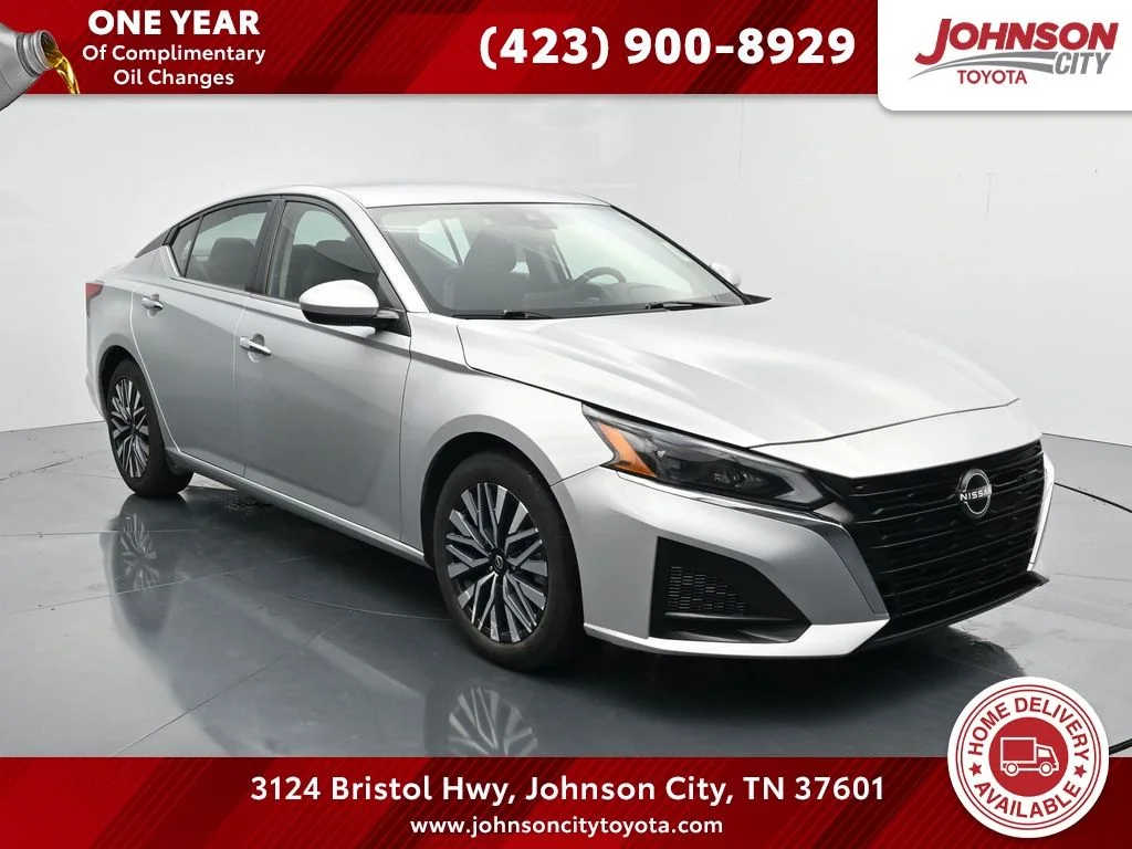 Used 2024 Silver Nissan 2.5 SV image 1