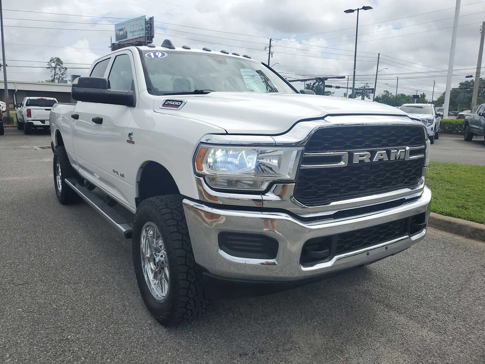 Used 2019  Ram Tradesman image 8
