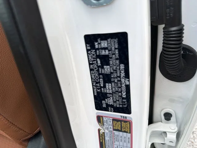 Used 2024 White Kia EX image 33