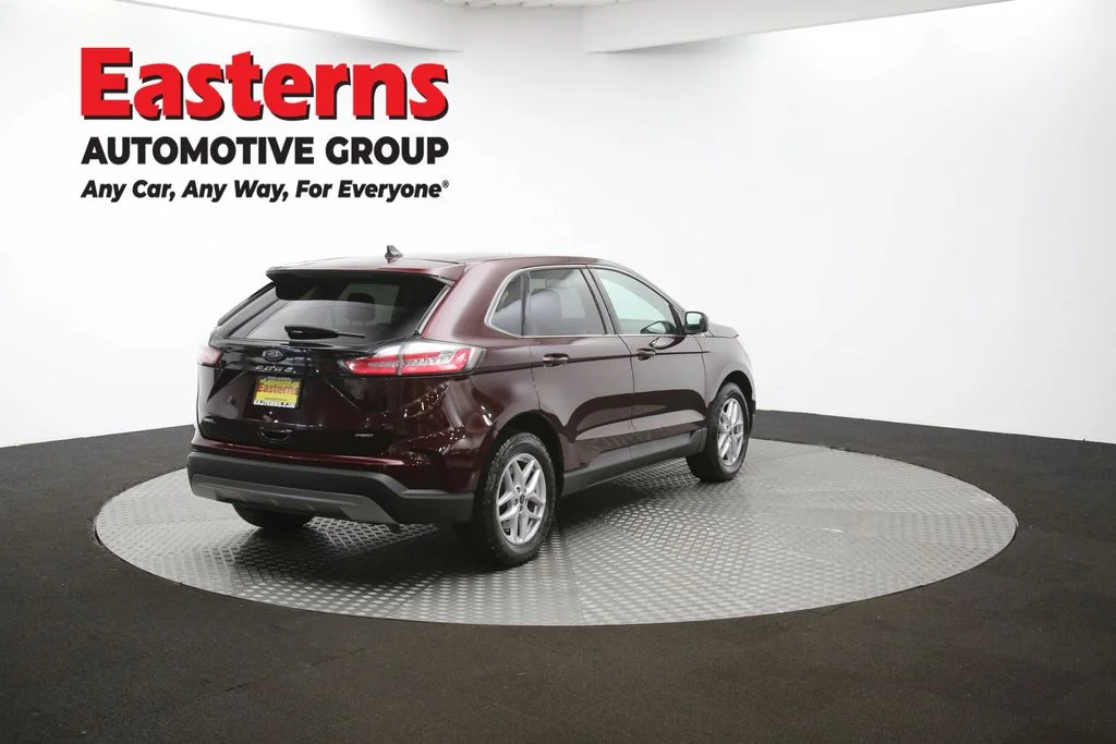 Used 2024 Red Ford SEL image 39
