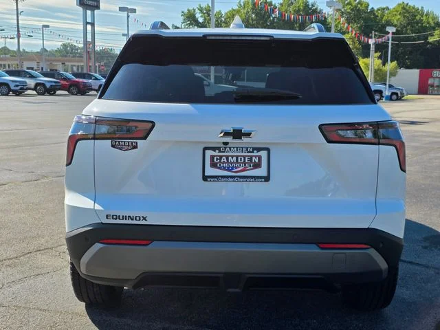 New 2027 White Chevrolet LT image 11