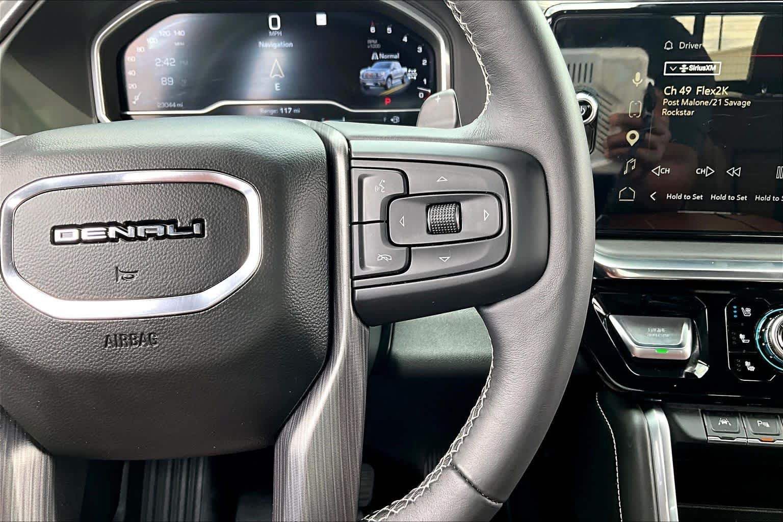 Used 2023 White Frost Tricoat GMC Denali Ultimate image 25