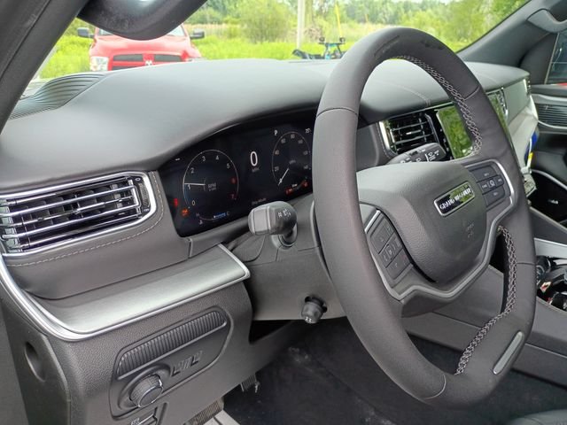 New 2026 Fathom Blue Pearlcoat Jeep Limited Reserve image 11