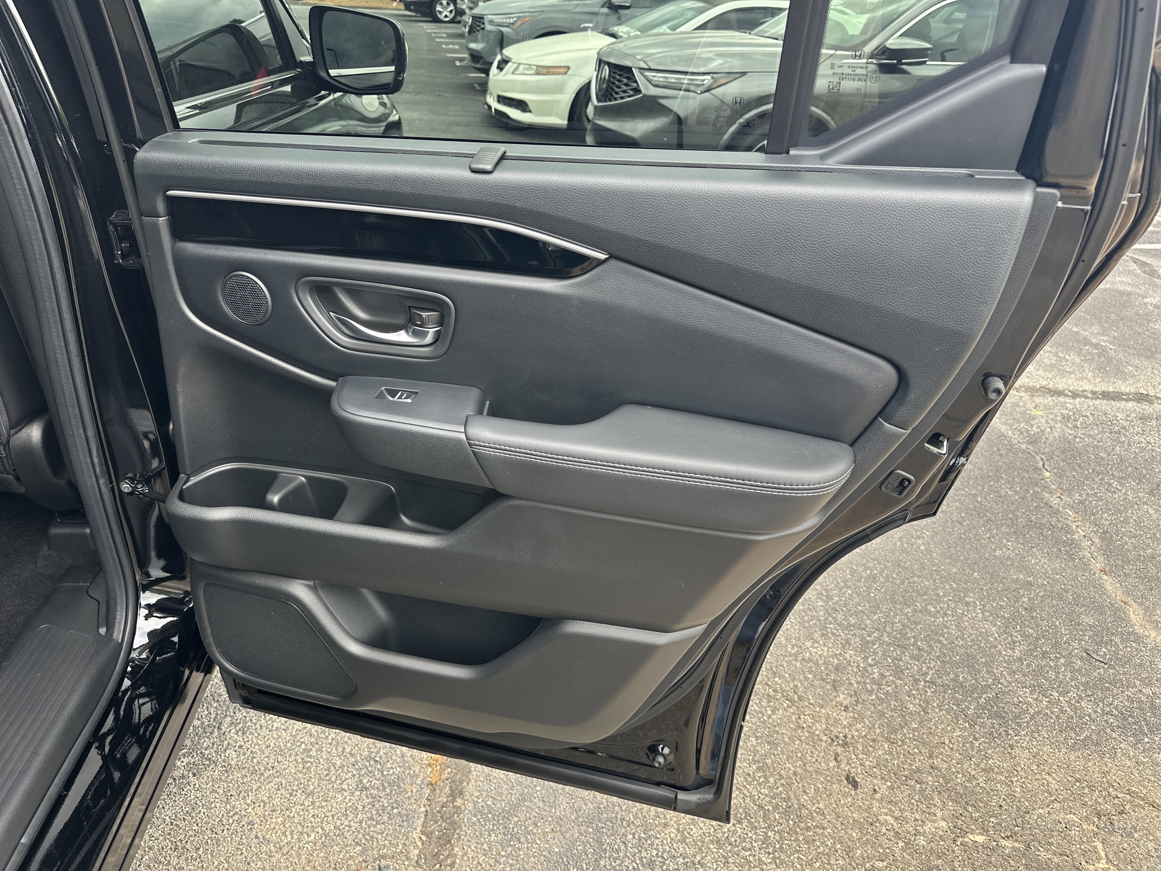 Used 2023 Crystal Black Pearl Honda Touring image 18
