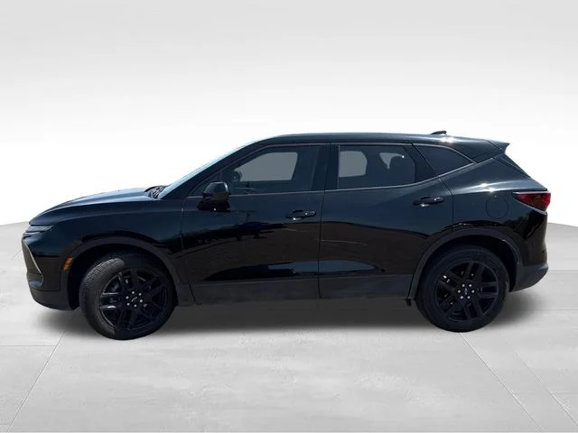 Used 2023 Black Chevrolet LT image 4