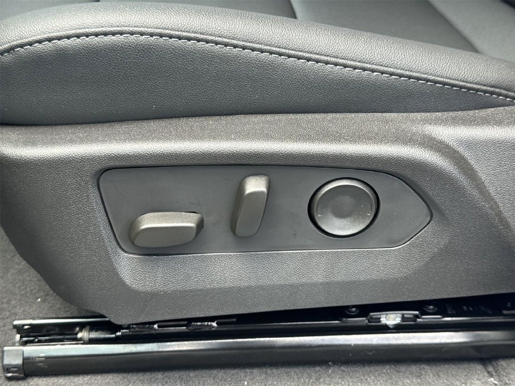 2026 Chevrolet Colorado LT - Photo 23