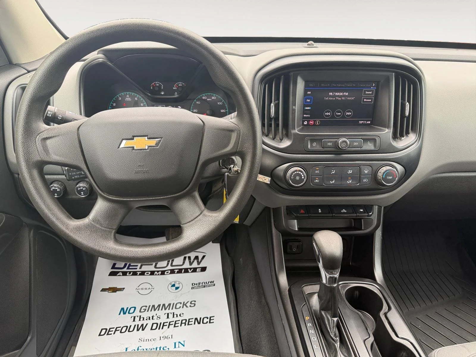 Used 2022 Summit White Chevrolet WT image 13