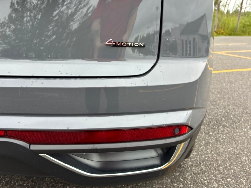Used 2024  Volkswagen 2.0T SE w/Technology image 66