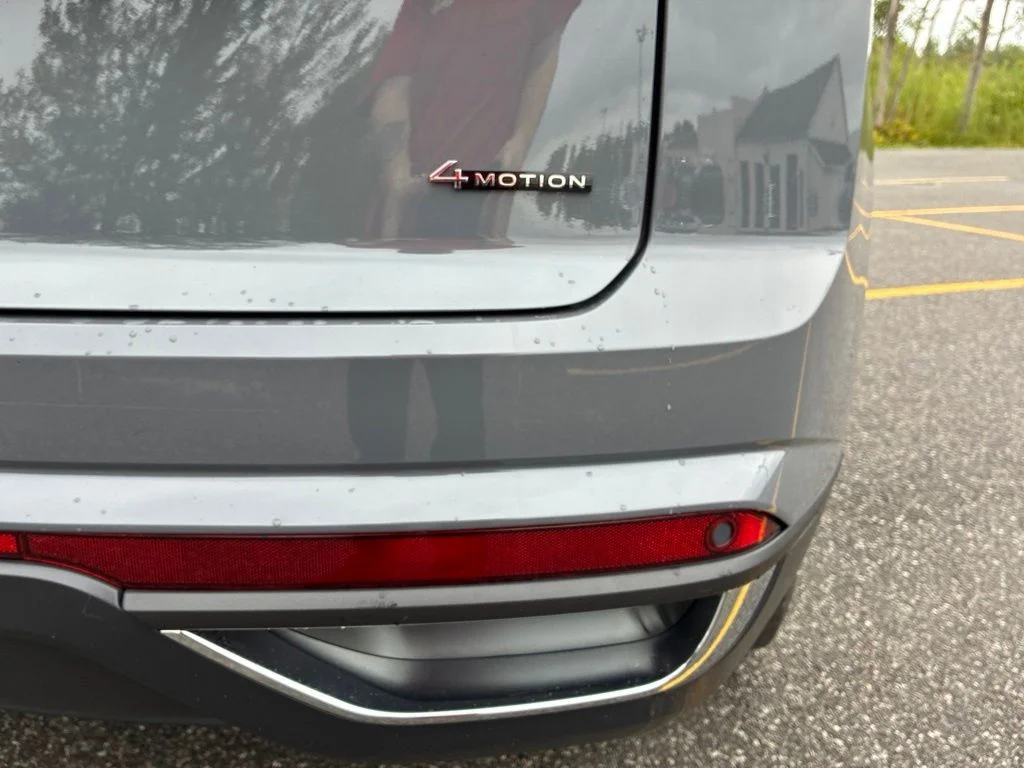 Used 2024  Volkswagen 2.0T SE w/Technology image 66