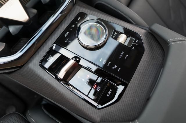 2025 BMW X3 30 - Photo 24