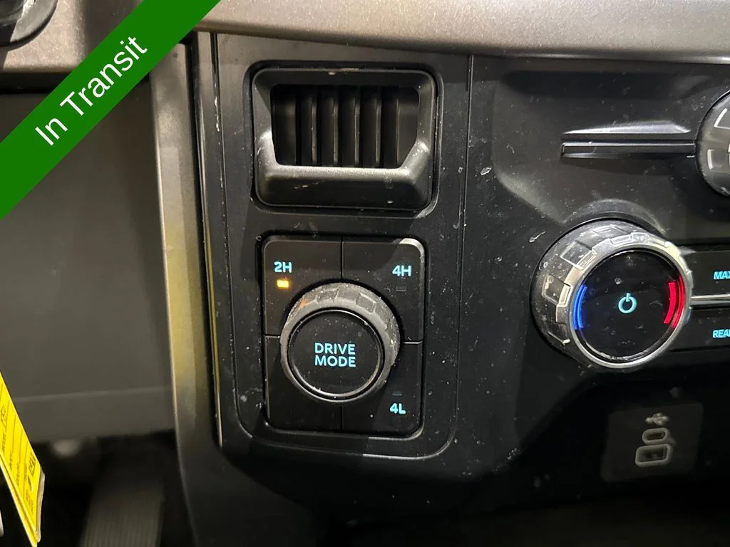 Used 2025 Silver Ford XLT image 21