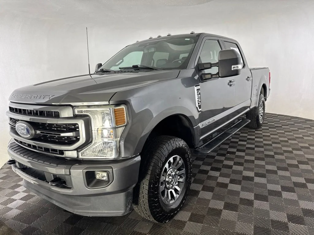Used 2022 Gray Ford Lariat image 3