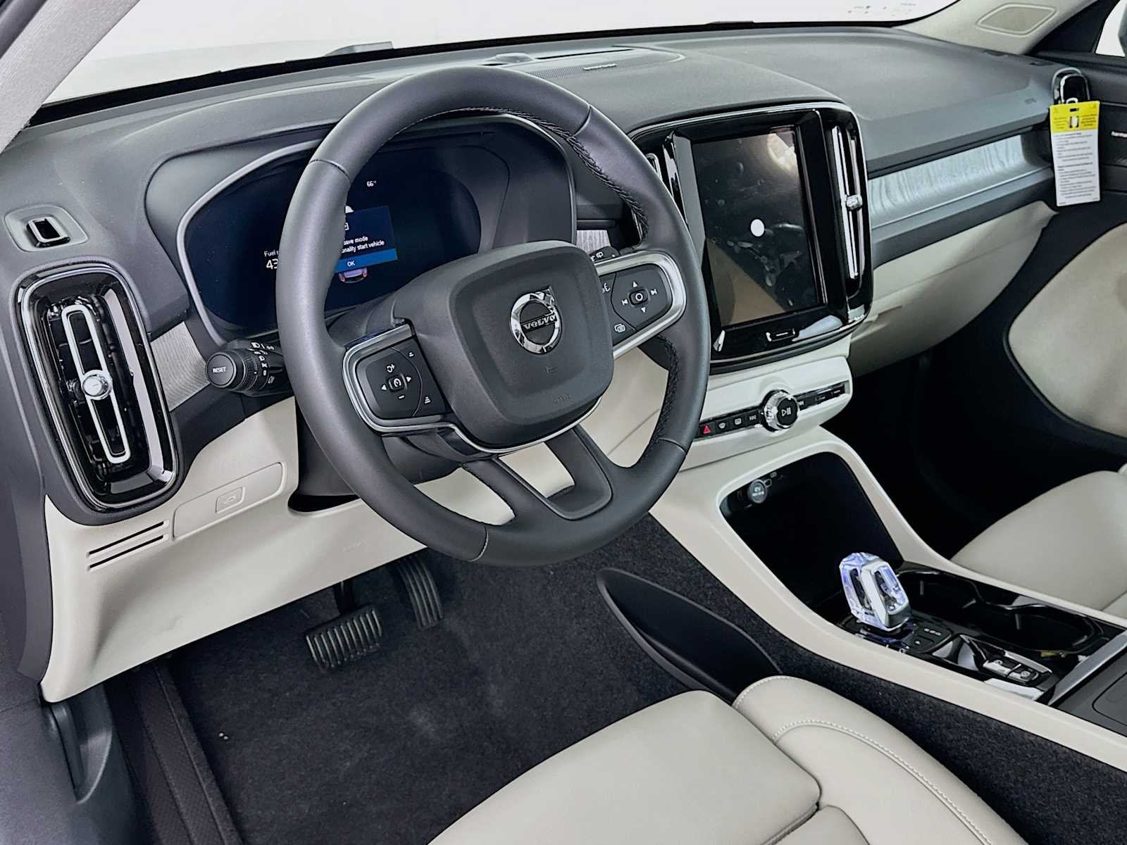 New 2026 Aurora Silver Volvo Ultra image 9