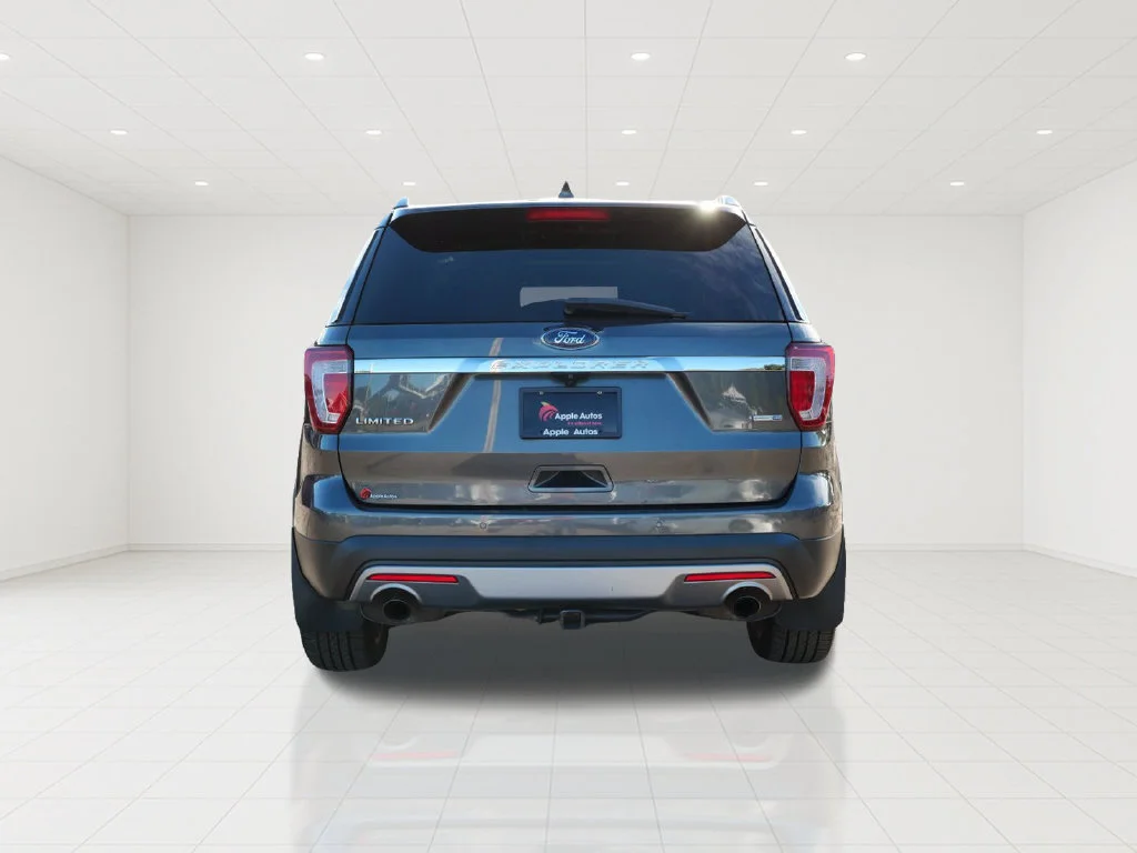 Used 2016 Gray Ford Limited image 5