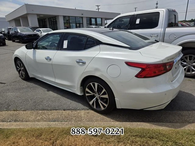 Used 2016 White Nissan Platinum image 3