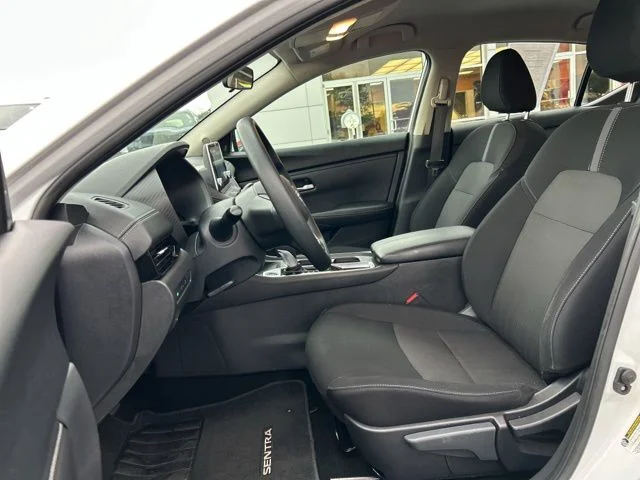 Used 2024 White Nissan SV image 27