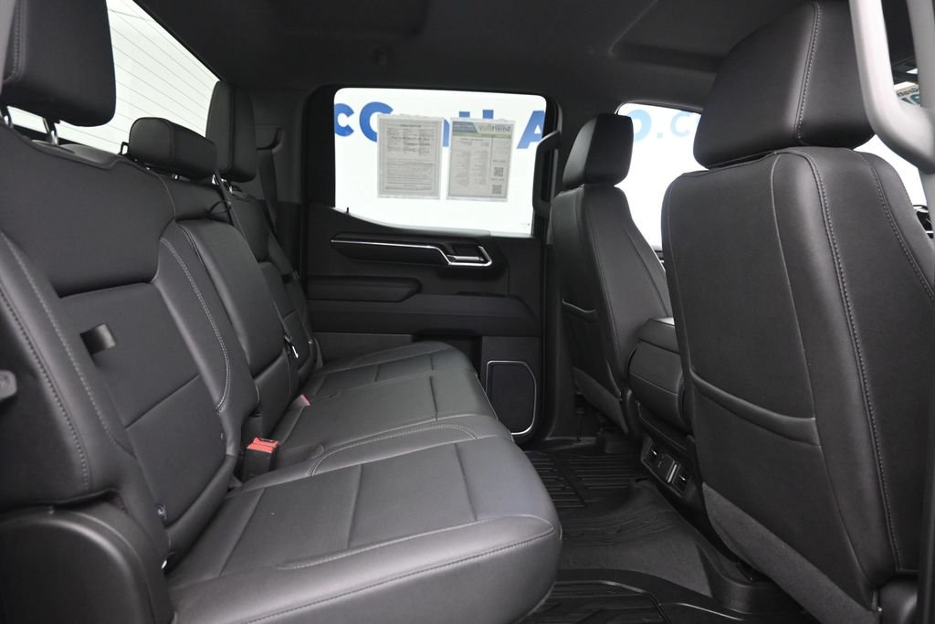 Used 2023 White GMC SLT image 10