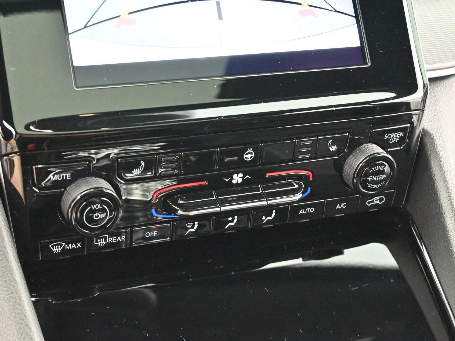 Used 2023 White Jeep Altitude image 20