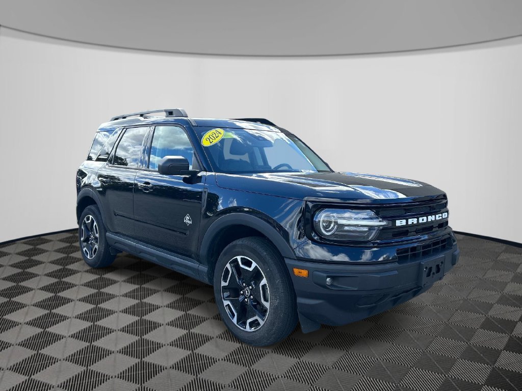 Used 2024 Black Ford Outer Banks image 7