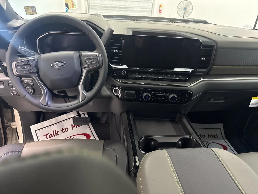 2026 Chevrolet Silverado 2500 HD ZR2 - Photo 13