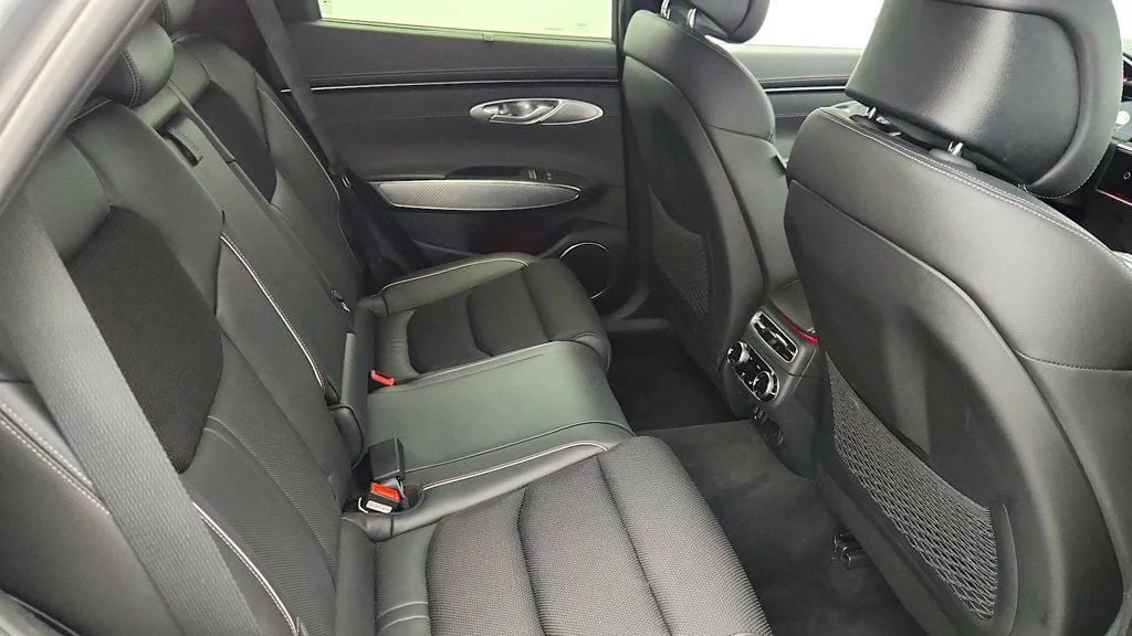 Used 2024 Savile Silver Genesis 2.5T AWD image 21