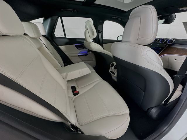 New 2026 Polar White Mercedes-Benz GLC 300 image 27