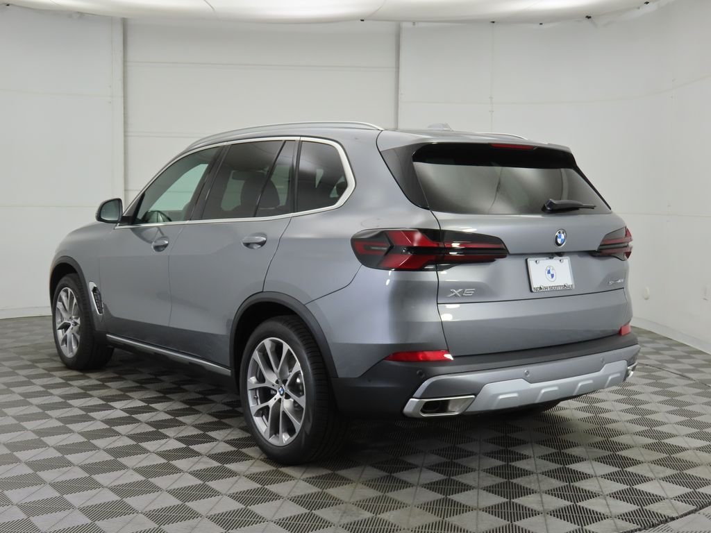 Used 2026 Gray Metallic BMW sDrive40i image 7