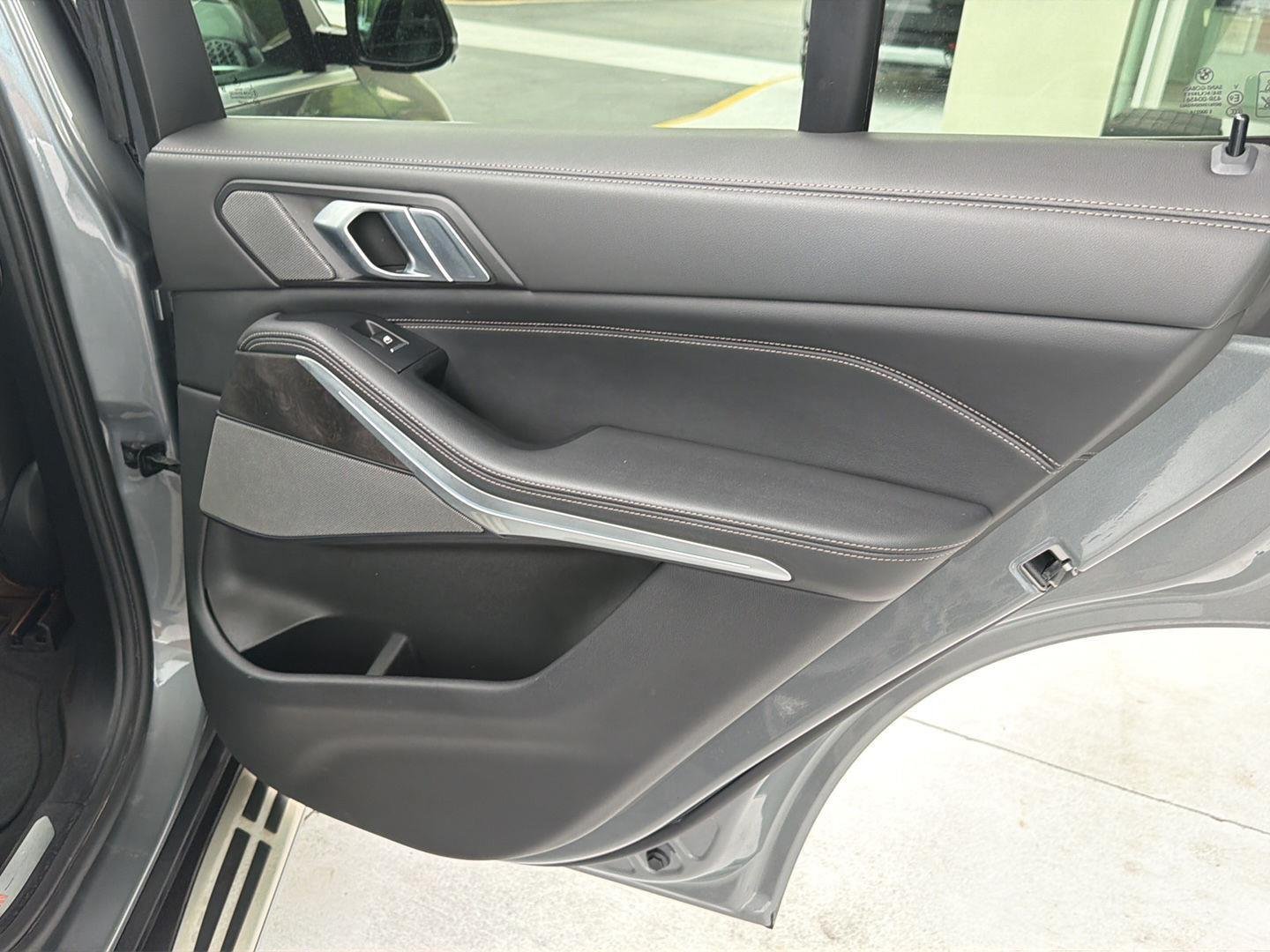 Used 2024 Skyscraper Grey Metallic BMW sDrive40i image 16
