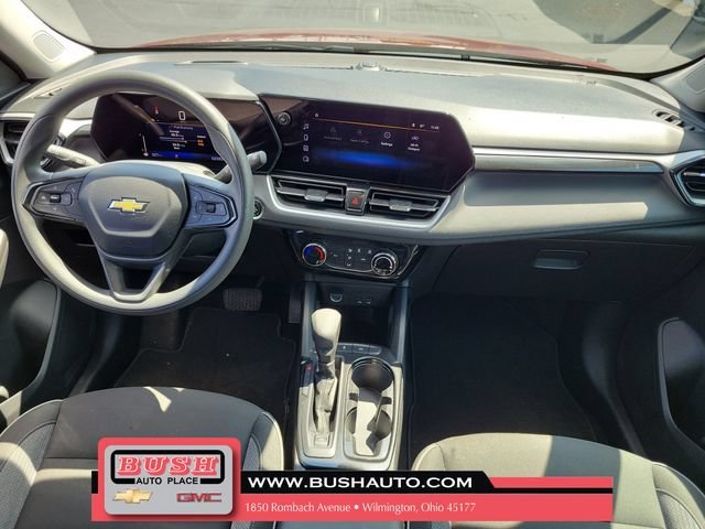 Used 2025 Crimson Metallic Chevrolet LT image 10