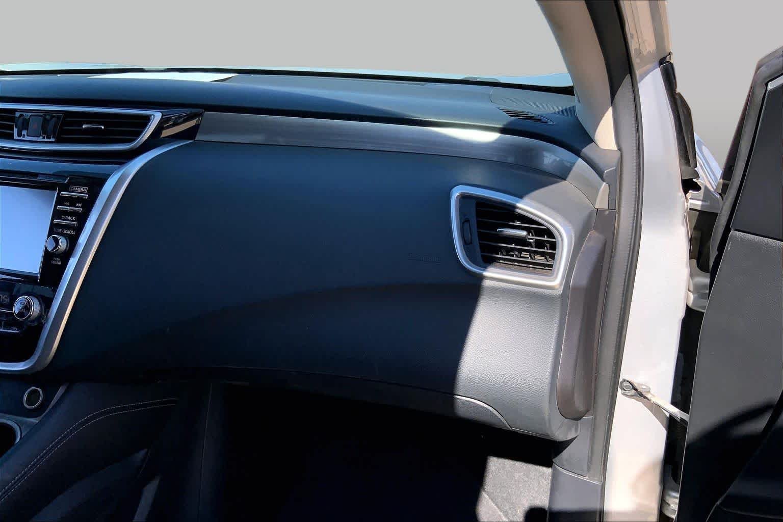 Used 2015 Brilliant Silver Metallic Nissan SV image 17