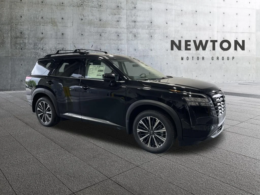 2026 Nissan Pathfinder Platinum 2WD's photo