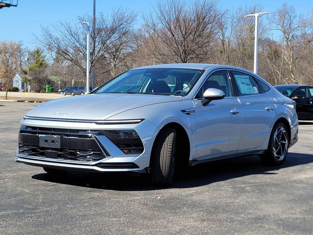 New 2026 Silver Hyundai SEL Sport image 6