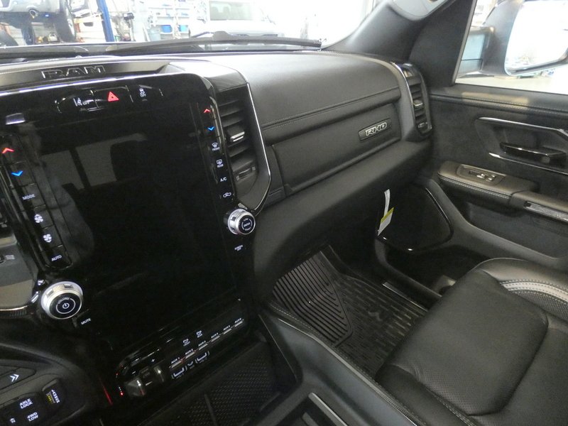 New 2026 Silver Zynith Exterior Paint RAM RHO 4x4 Crew Cab 5
