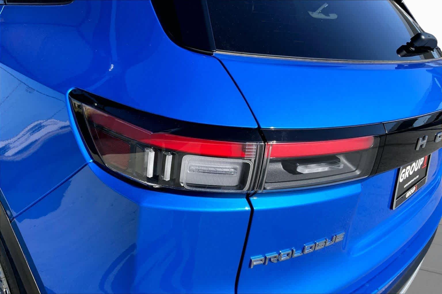 Used 2024 Pacific Blue Metallic Honda EX image 24