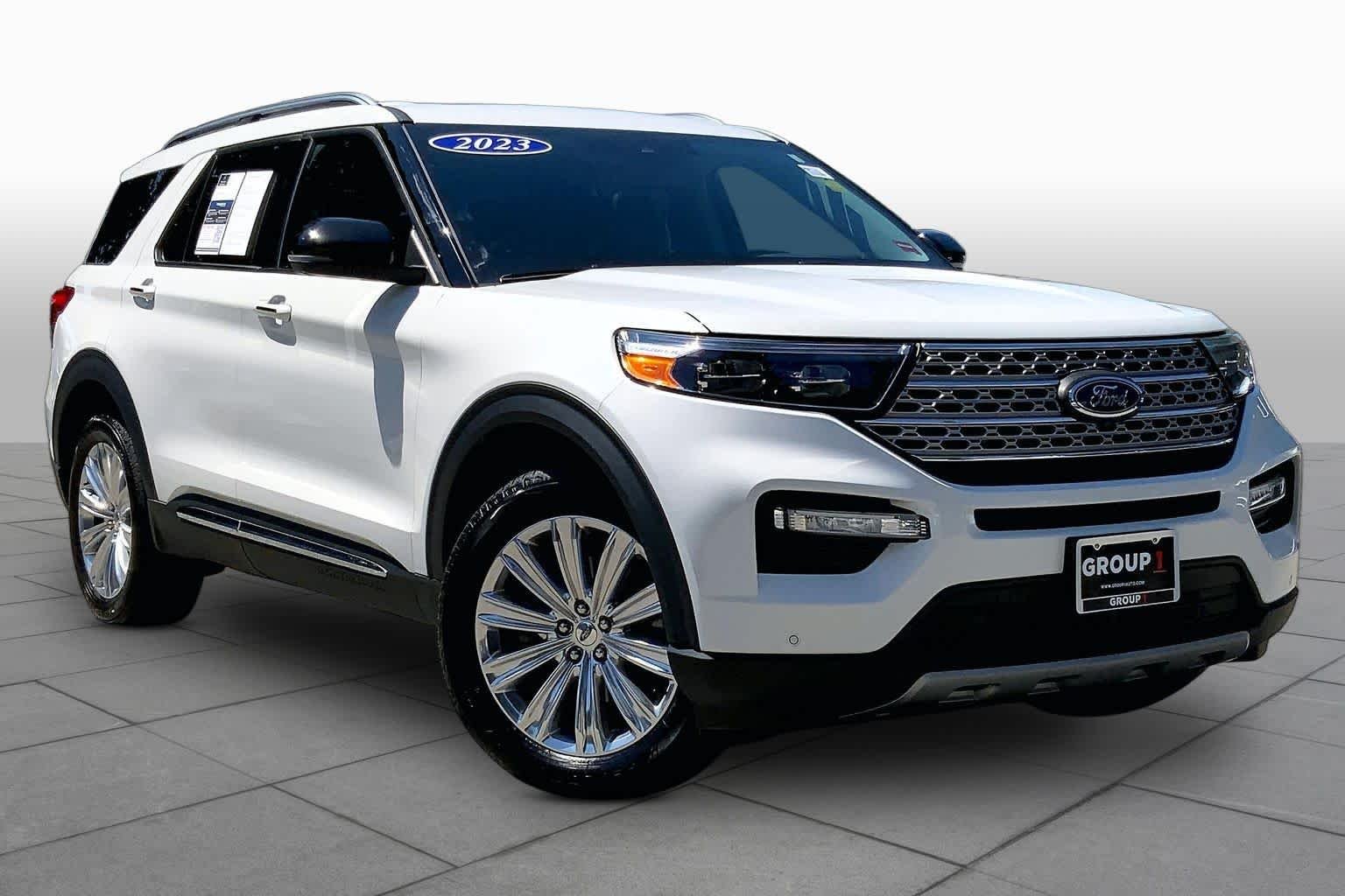 Used 2023 Star White Metallic Tri-Coat Ford Limited image 3