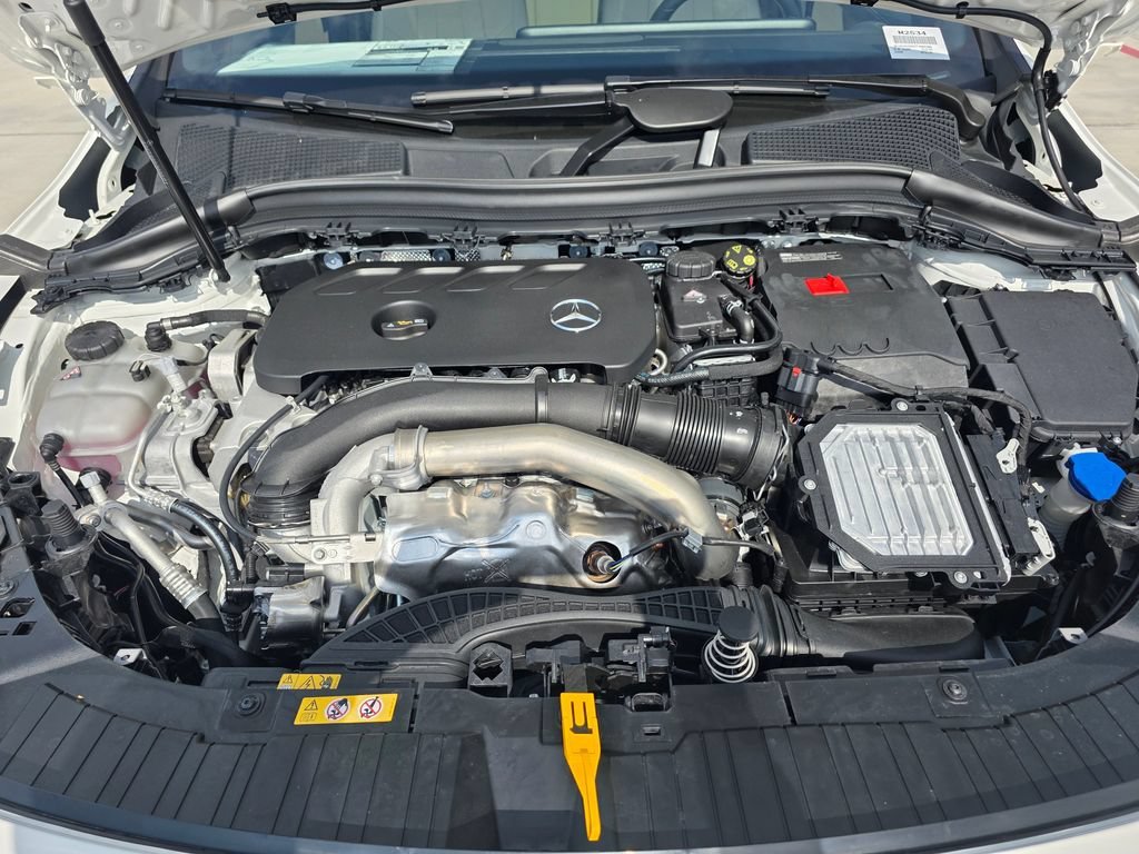 New 2026 Polar White Mercedes-Benz GLA 250 image 40