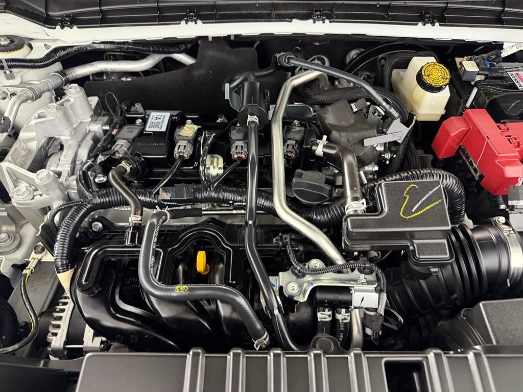 Used 2025 White Nissan SR image 31