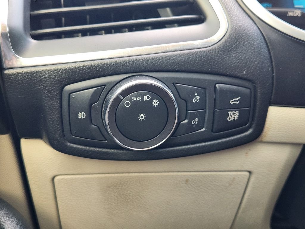 Used 2019 White Ford Titanium image 23