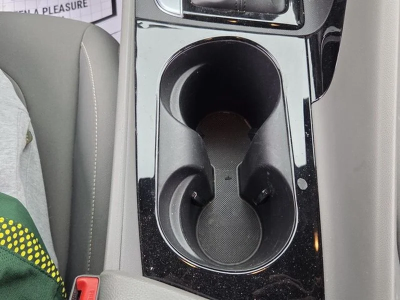 Used 2025 Gray Hyundai SEL Convenience image 19