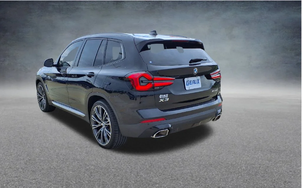 Used 2023 Black BMW sDrive30i image 5