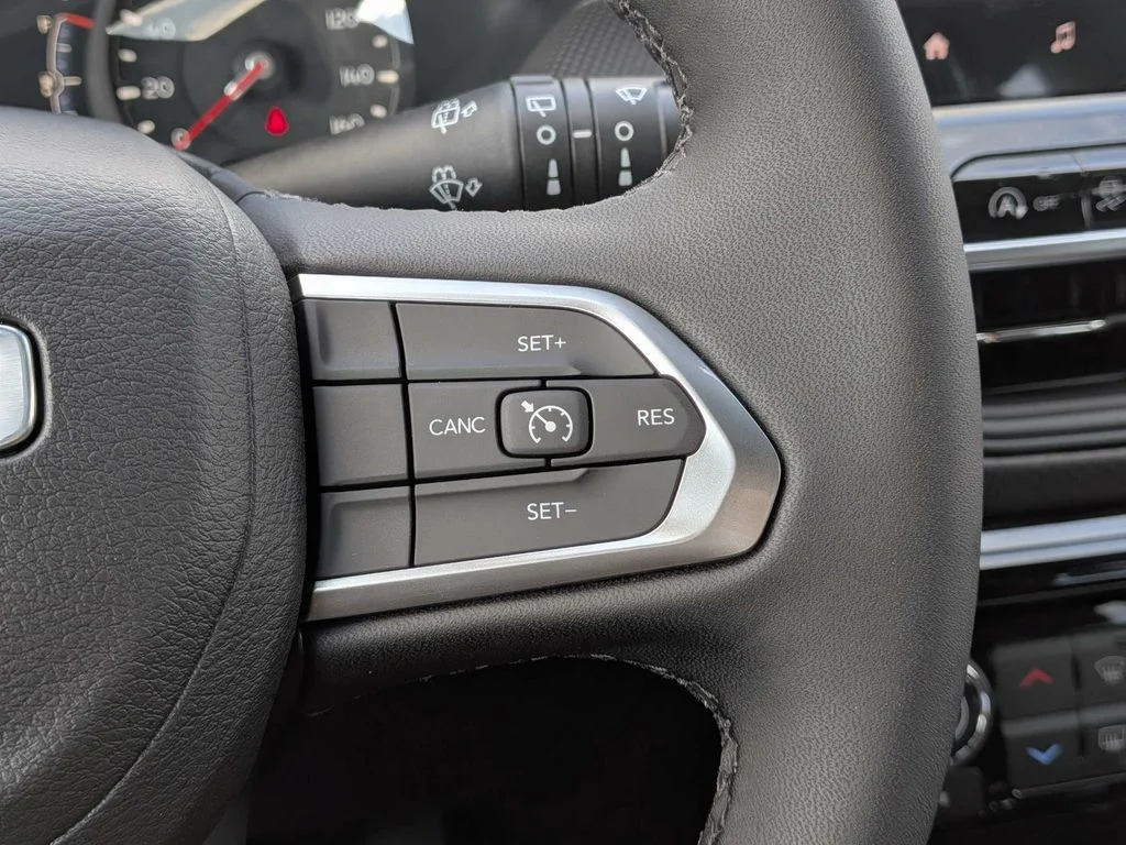 New 2026 Fathom Blue Pearl Coat Jeep Latitude image 24
