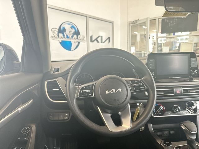 Used 2023 Black Kia LX image 13