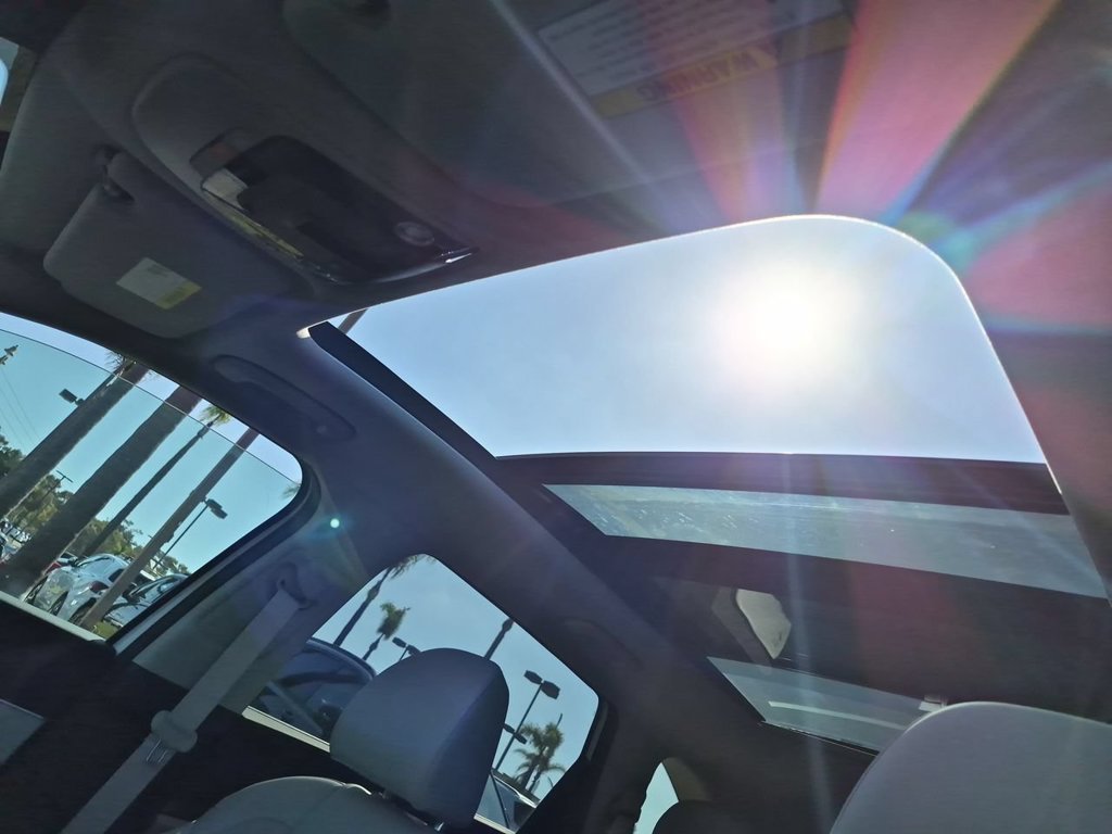New 2026 Glacial White Pearl Kia S image 19
