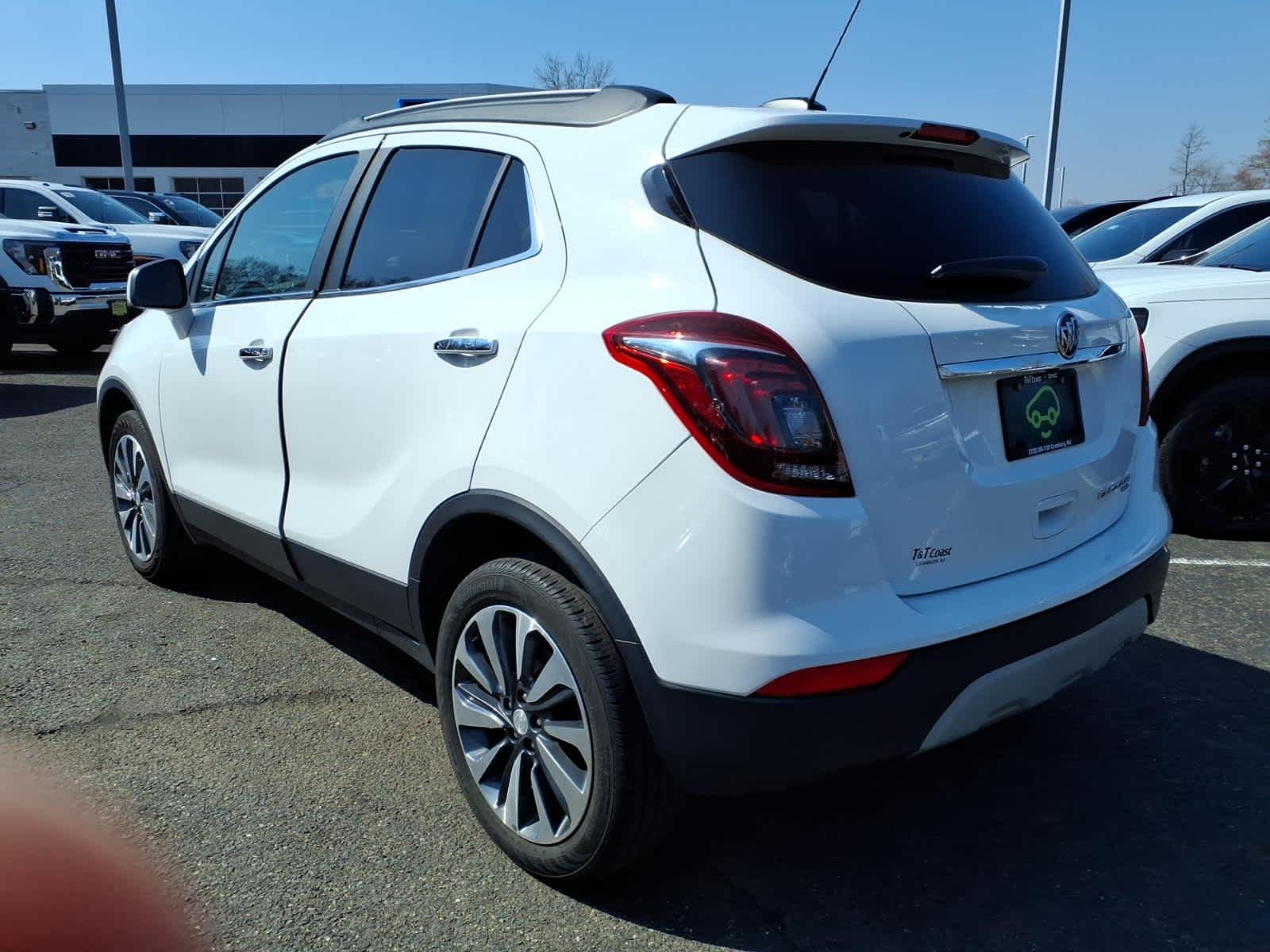 Certified Used 2022 Summit White Buick Preferred image 3